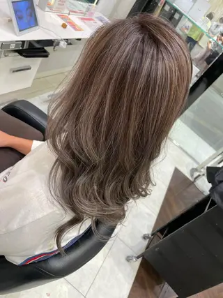 ロング 岸 保奈美のヘアスタイル