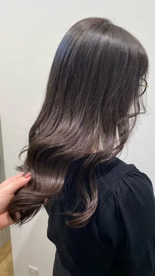 ロング カラー 藤野 凪沙のヘアスタイル