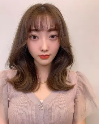 セミロング カラー 透明感/オリーブ/ グレージュ/YUKAのヘアスタイル