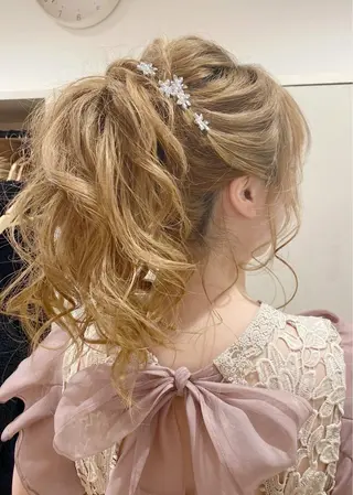 ヘアアレンジ GRANLUSSO 〜グランルッソ駅前店所属・木口 嘉美のヘアスタイル