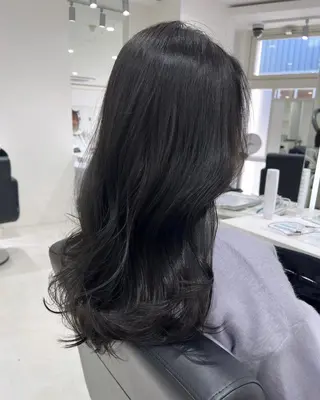 ロング カラー 🖤:抜け感×大人 透明感カラー/Aoiのヘアスタイル
