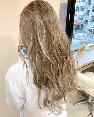 ロング カラー MIRU by INCE HAIR所属・chiyo yasuのヘアスタイル