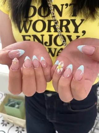 ネイル koyu 🩶のネイルデザイン