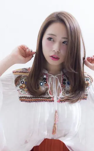 セミロング 大久保 結加のヘアスタイル