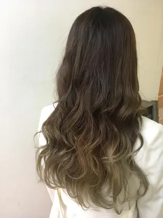 セミロング ロング カラー 髪質改善 中川　翔のヘアスタイル
