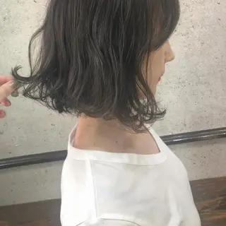 ショート カラー 江原 彩華のヘアスタイル