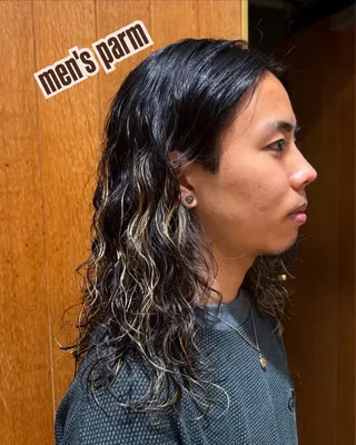 パーマ 🌱艶髪ストレート✨ 🦖せりか🦖のヘアスタイル