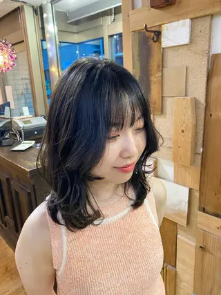 ミディアム カラー ヘアアレンジ 【韓国レイヤー特化 ハッシュカット】のヘアスタイル