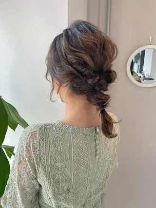 ヘアアレンジ KAORU オリーブカラーのヘアスタイル