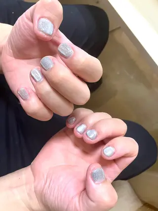 ネイル プライベートサロン ヴェール所属・上田 ゆいのネイルデザイン