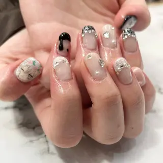 ネイル LovesLaughs下上津役店所属・くろせ れいのネイルデザイン