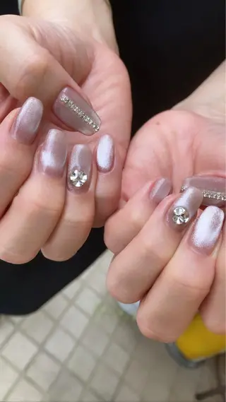 ネイル nailsalon　hue所属・小山 羽奈のネイルデザイン