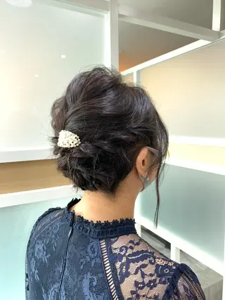 ミディアム ヘアアレンジ EMANONシェアサロン梅田店所属・髪質改善🩵艶髪 ストレート🩵山口のヘアスタイル