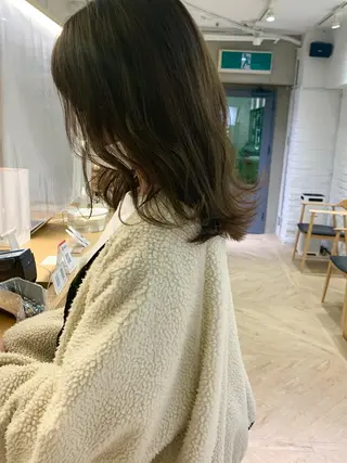 セミロング LOREN＋透明感 オリーブhirokoのヘアスタイル