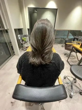 セミロング カラー 韓国風/オシャレ /縮毛矯正/滝口琴未のヘアスタイル