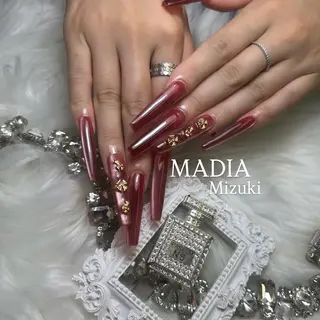 ネイル Nailsalon MADIA所属・石塚 みずきのネイルデザイン