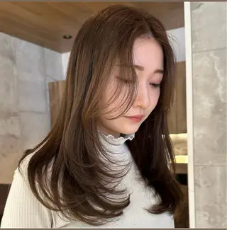 ロング 若狭 真央のヘアスタイル