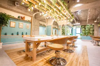 山本翔一郎 韓国顔周りレイヤーのヘアスタイル