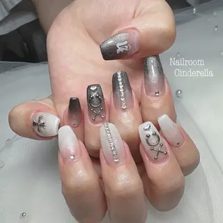 ネイル Nailroom. Cinderellaのネイルデザイン