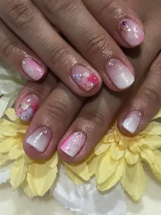 ネイル Sympa 𝓜iwako🐰ᩚのネイルデザイン