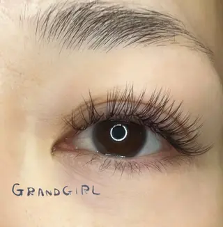 マツエク・マツパ GRANDGIRL所属・ヨシダ セリナのマツエク・マツパデザイン