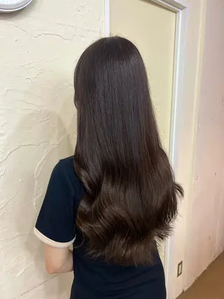 ロング 店長🩷艶カラー 🧡💛リサ🫧のヘアスタイル