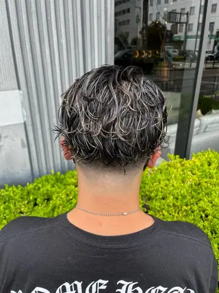 ミディアム カラー パーマ メンズ &CREW スタッフのヘアスタイル