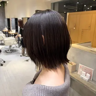 めい/透明感カラー /レイヤー/ボブのヘアスタイル