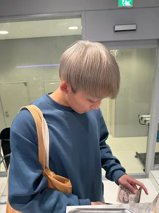 ショート カラー メンズ 艶 ケアブリーチ 🎀🩵RISAのヘアスタイル