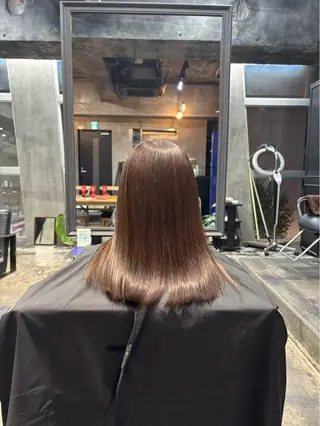 カラー T  O Yのヘアスタイル