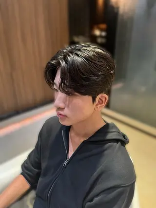 ショート パーマ メンズ YUKI🇰🇷 カルマ／ダウンパーマのヘアスタイル