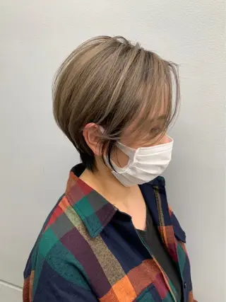ショート カラー 河内 大慎のヘアスタイル