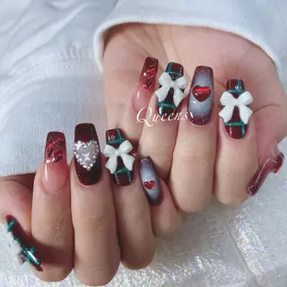 ネイル Queens 榊 まおのネイルデザイン