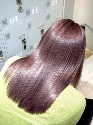 セミロング カラー 伊賀本 夢麻のヘアスタイル