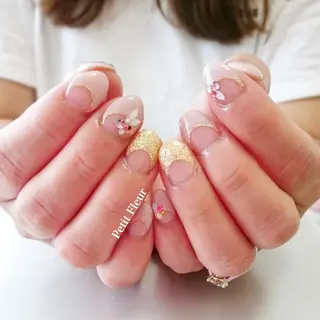ネイル Petit Fleur所属・青柳 亜梨奈のマツエク・マツパデザイン