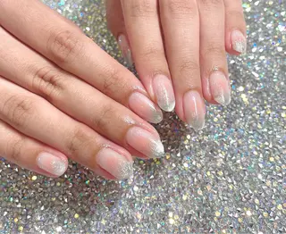 ミディアム BURGUNDY 🌹eriのネイルデザイン