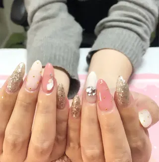 ネイル GＬA D所属・ＧＬAD グラットのネイルデザイン