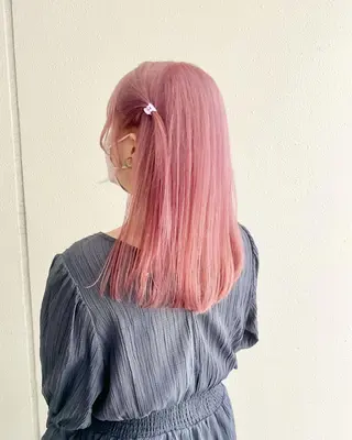 セミロング カラー ヘアアレンジ 🎀taro ブリーチなしカラーのヘアスタイル