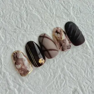 ネイル 🐈‍⬛ Minamiのネイルデザイン