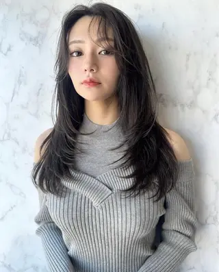 ロング カラー レイヤー/グレージュ 🫧久屋🫧YURIのヘアスタイル