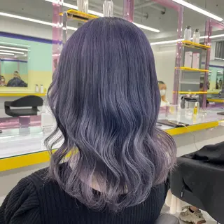 ミディアム yuria 🌙のヘアスタイル