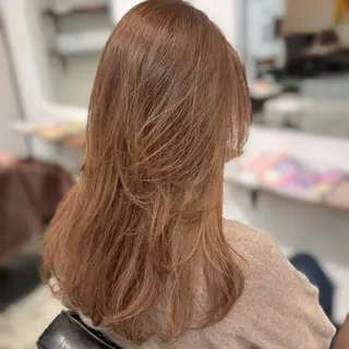 セミロング 坂本 璃里杏のヘアスタイル