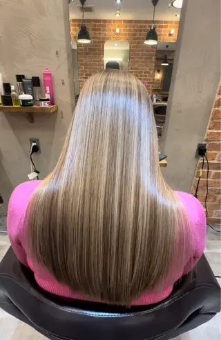 ロング 佐藤/本物志向の 髪質改善サロンのヘアスタイル