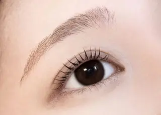 マツエク・マツパ THE  FOOL SHIMOKITAZAWA所属・NARUMI 下北☺︎マツエクのマツエク・マツパデザイン