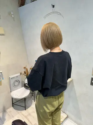 カラー コウヤマ サキのヘアスタイル