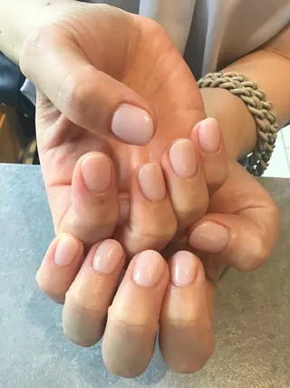 ネイル Nest 岩崎のネイルデザイン