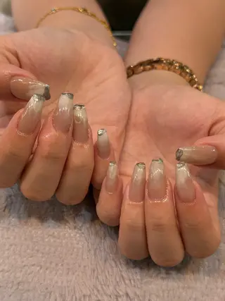 ネイル nalu🐚 京橋｜Rommyのネイルデザイン