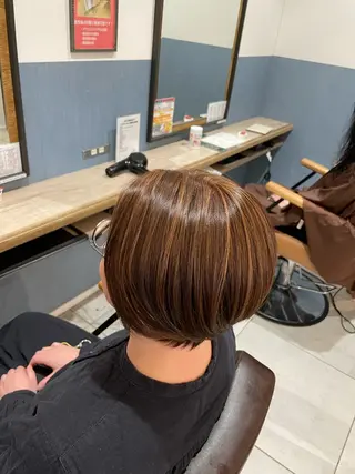 ショート カラー EARTH/A与次郎店所属・EARTH✂️ 榎谷吏織のヘアスタイル