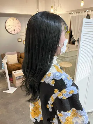 ロング カラー NOEL所属・フェイシャルエステ Utaiのエステ・リラクイメージ