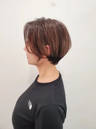 ショート カラー 齋藤 愛美/ 大人女性のショートのヘアスタイル